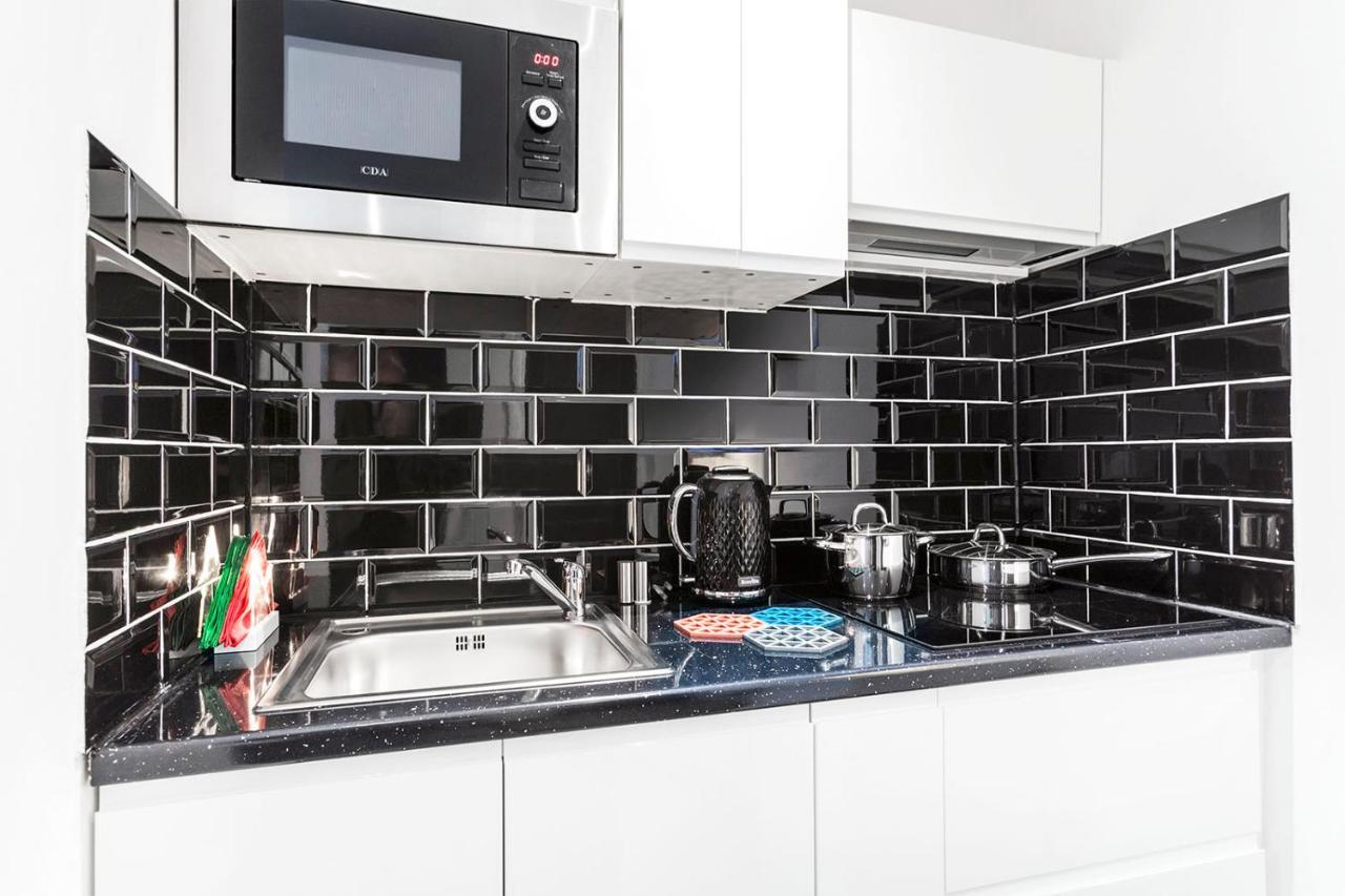 Oyo Orchid Apartments Илфорд Экстерьер фото