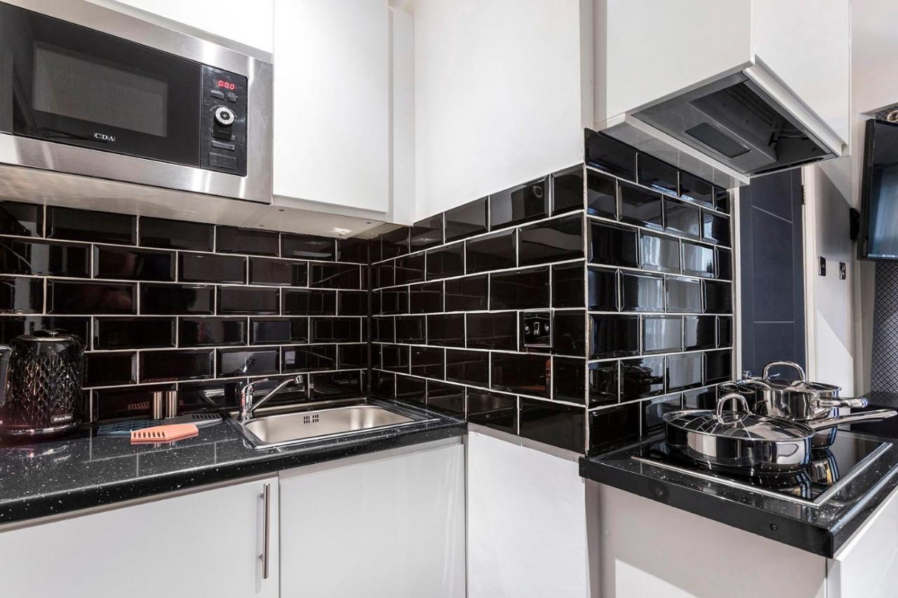 Oyo Orchid Apartments Илфорд Экстерьер фото